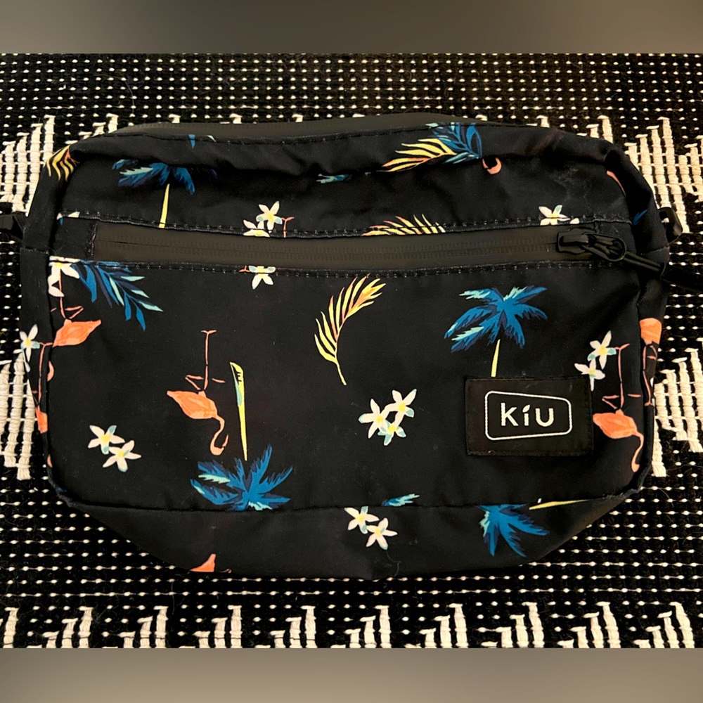 Kiu Shoulder Bag